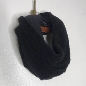 Fuzzy ALO Infinity Shrug Scarf - Black
